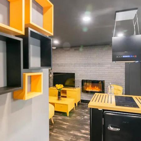 Black & Y'Hello T2 : Wifi/Parking/ 5' Centre-Ville Angouleme Exterior photo