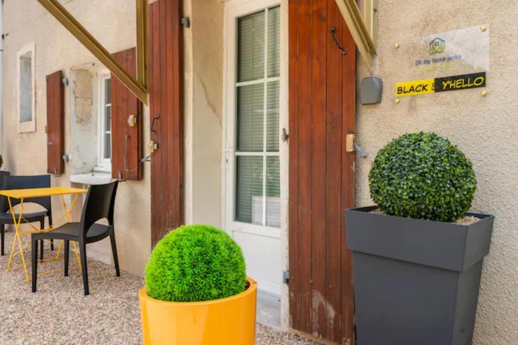 Black & Y'Hello T2 : Wifi/Parking/ 5' Centre-Ville Angouleme Exterior photo